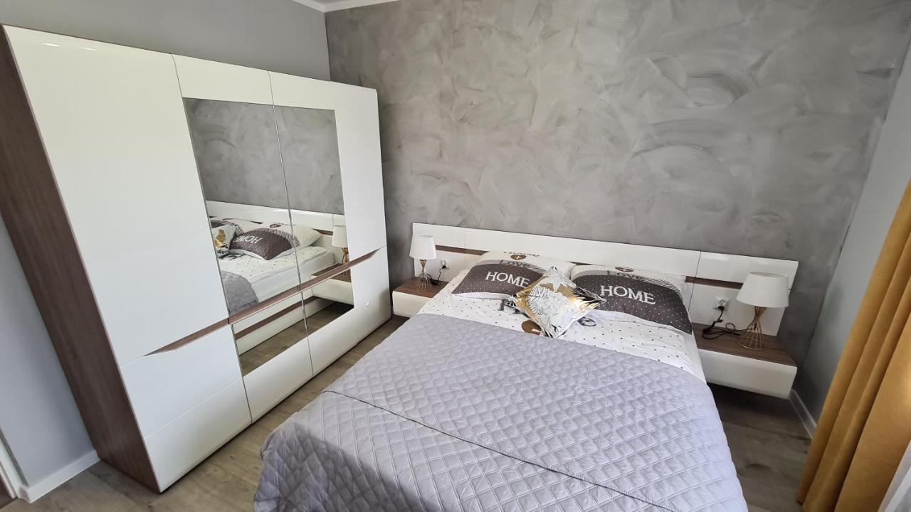 Apartament Deluxe 3 Lägenhet Oświęcim Exteriör bild