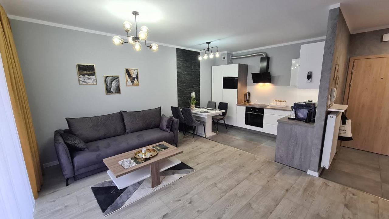 Apartament Deluxe 3 Lägenhet Oświęcim Exteriör bild